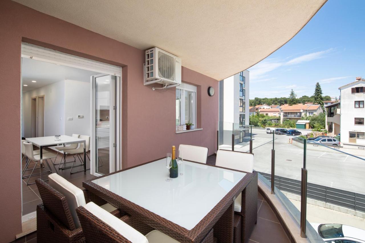 Monte Paradiso Sun Apartment Pula Exteriör bild